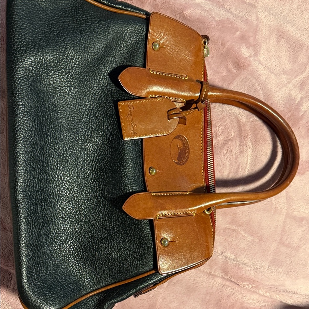 Dooney and Bourke Classic Black and Tan Leather Handbag-Vintage